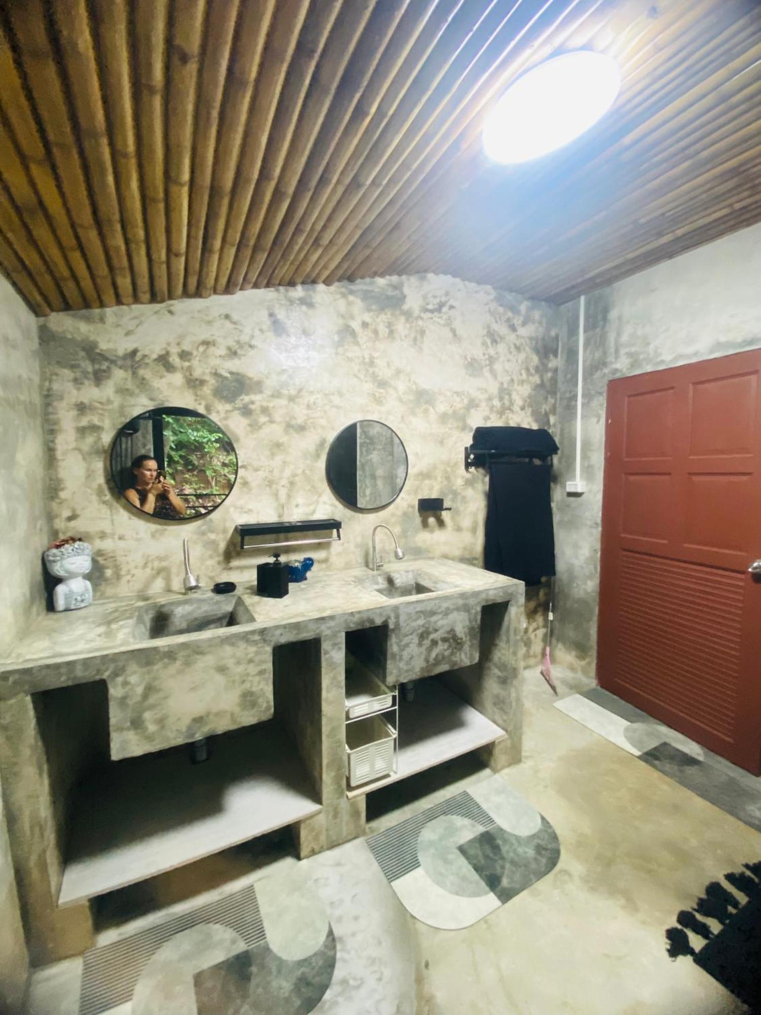 Jungle House At Yanui Beach In Rawai Phuket Luaran gambar