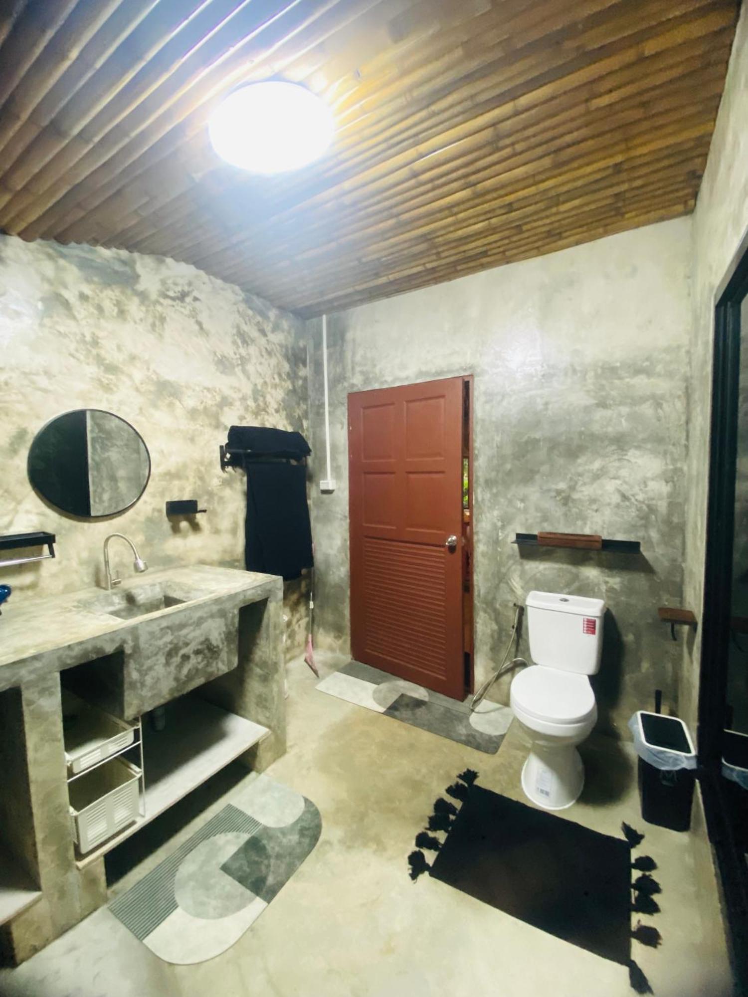 Jungle House At Yanui Beach In Rawai Phuket Luaran gambar